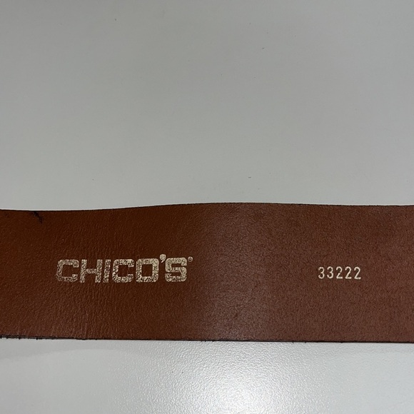 Chicos size small leather / gold tone belt - Picture 3 of 10